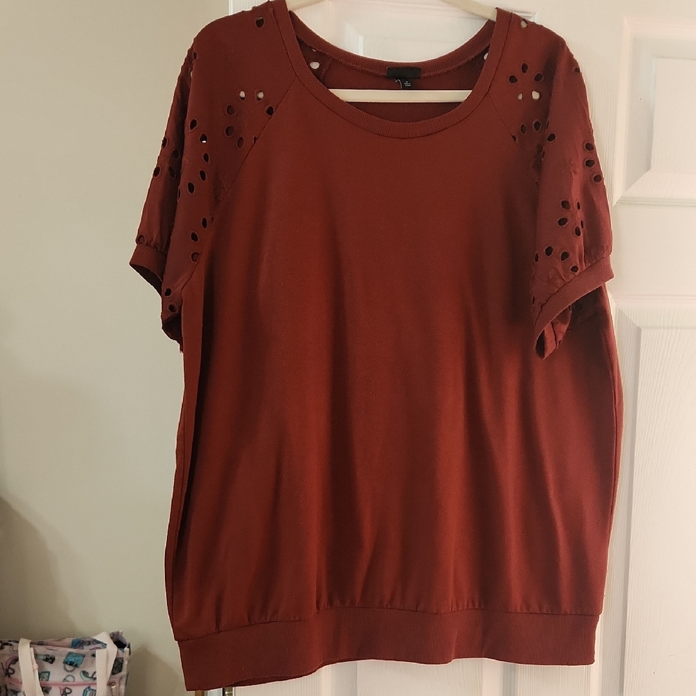 torrid Rust Eyelet Sleeve Short Sleeve Tee